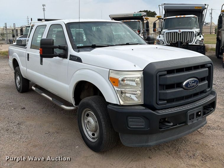 2016 Ford F250 Crew Cab Pickup Truck - photo 3