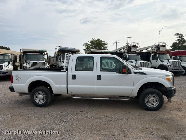 2016 Ford F250 Crew Cab Pickup Truck - photo 4