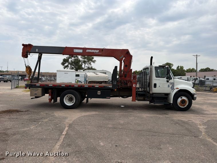 2006 International 4300 Crane Truck - photo 4