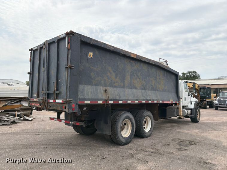 2016 International 7400 Grapple Crane Truck - photo 5