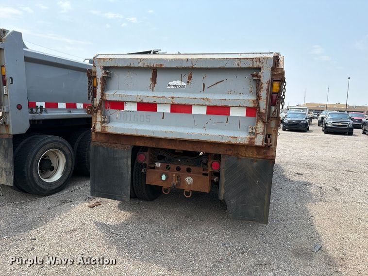 2008 International WorkStar 7400 Dump Truck - photo 4