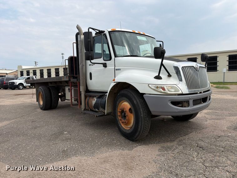 2009 International 4300 Dump Flatbed Truck - photo 3