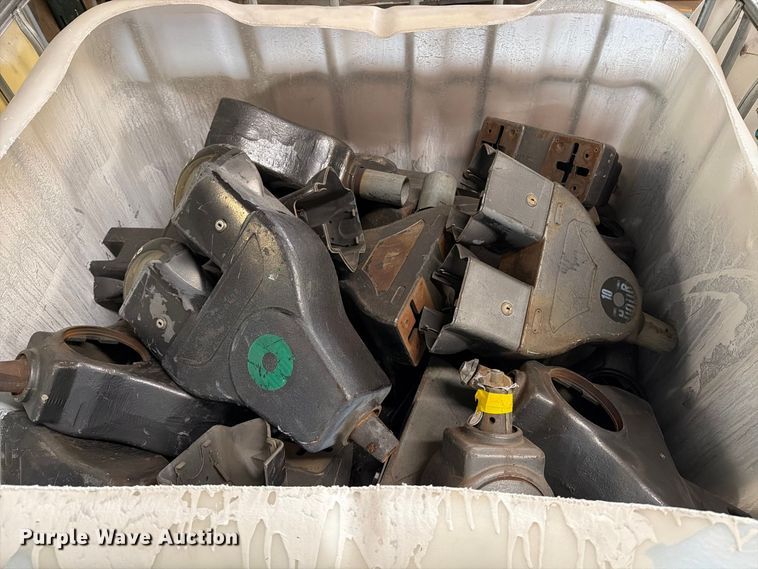 (7) Totes Of Parking Meter Components - photo 4