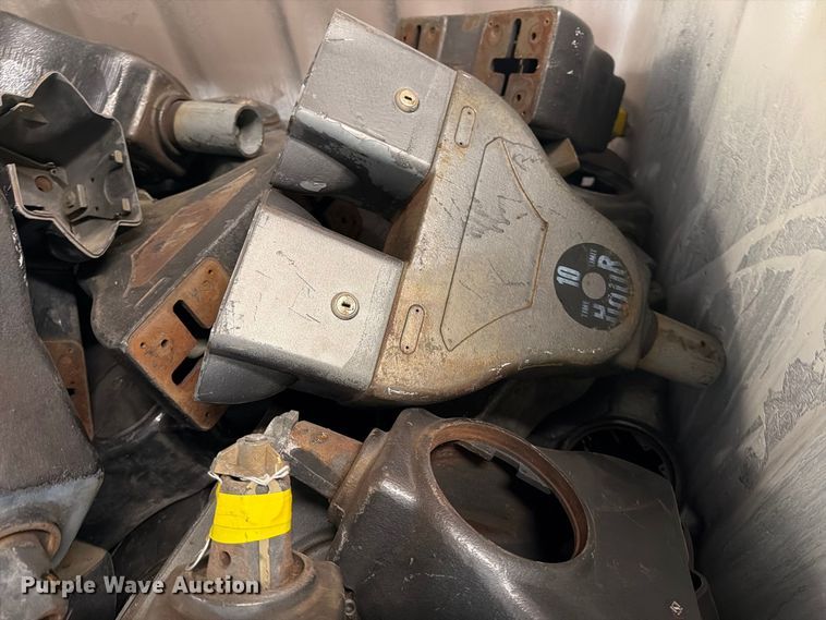 (7) Totes Of Parking Meter Components - photo 5