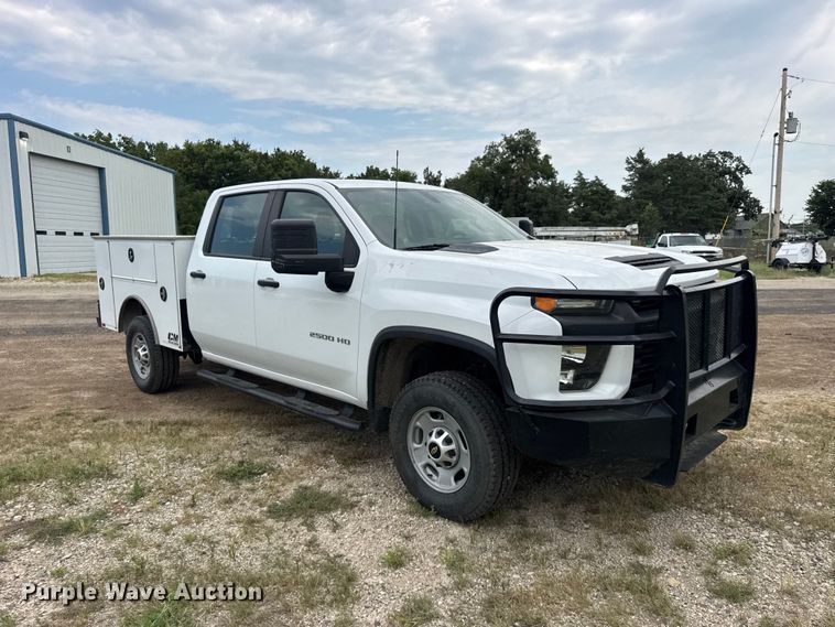 2021 Chevrolet Silverado 2500HD Crew Cab Utility Bed Pickup Truck - photo 3