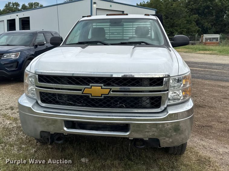 2012 Chevrolet Silverado 3500HD Flatbed Pickup Truck - photo 2