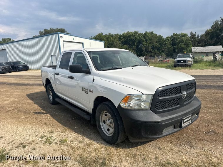 2019 RAM 1500 Crew Cab Pickup Truck - photo 3