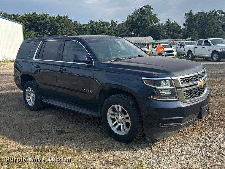 2017 Chevrolet Tahoe LT SUV - photo 3