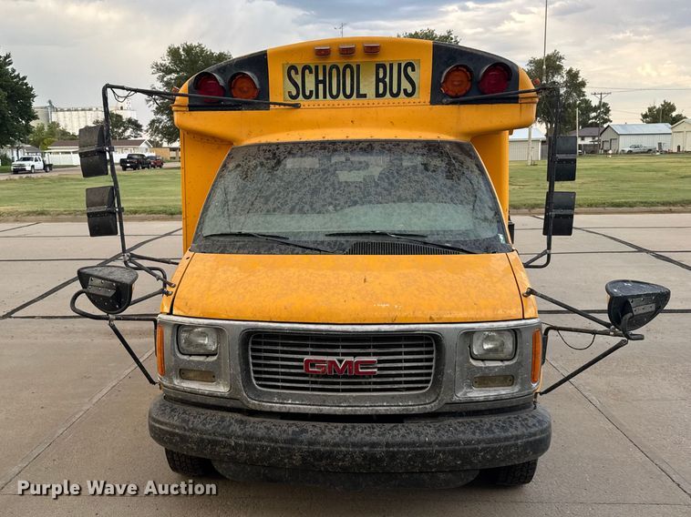 2000 Thomas Savana School Bus - photo 2