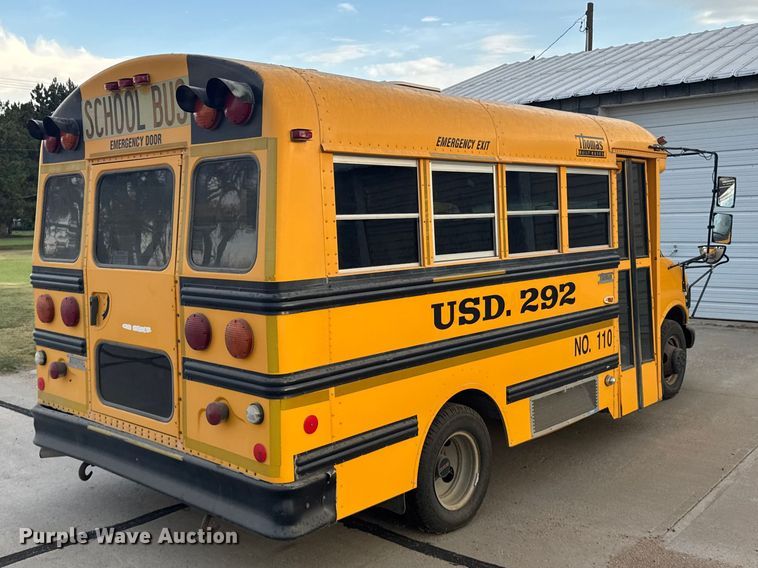 2000 Thomas Savana School Bus - photo 5