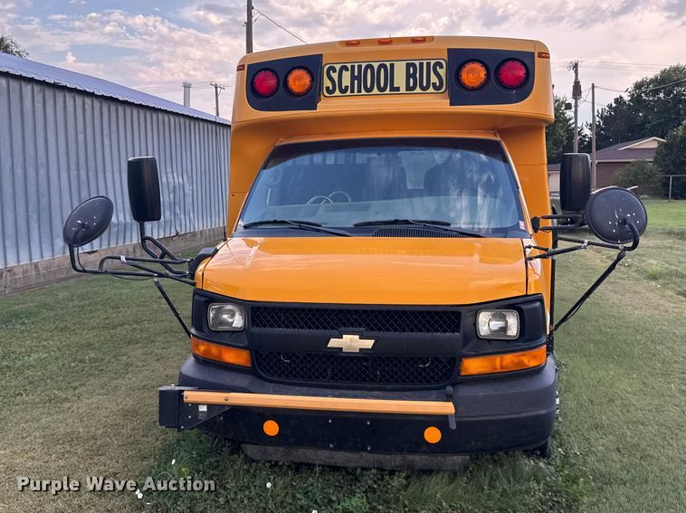 2012 Chevrolet Express G4500 School Bus - photo 2