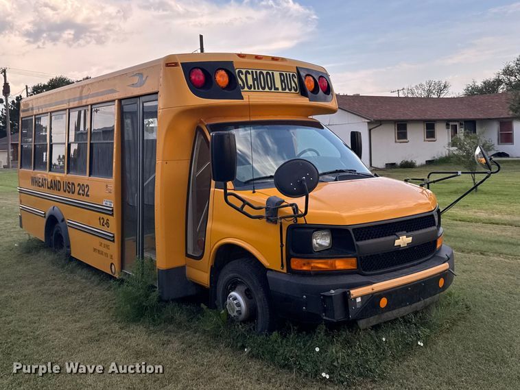 2012 Chevrolet Express G4500 School Bus - photo 3