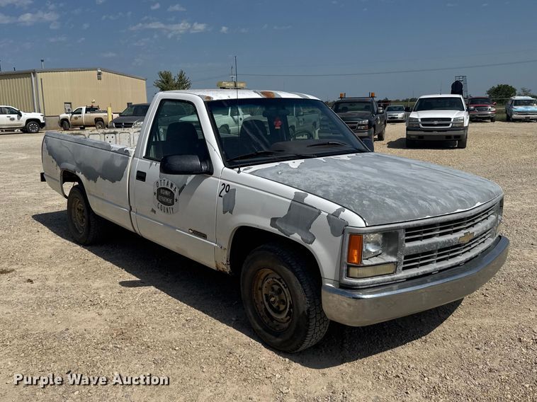 1995 Chevrolet C1500 Pickup Truck - photo 3