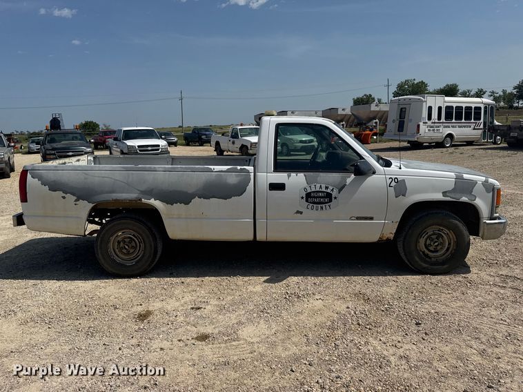 1995 Chevrolet C1500 Pickup Truck - photo 4