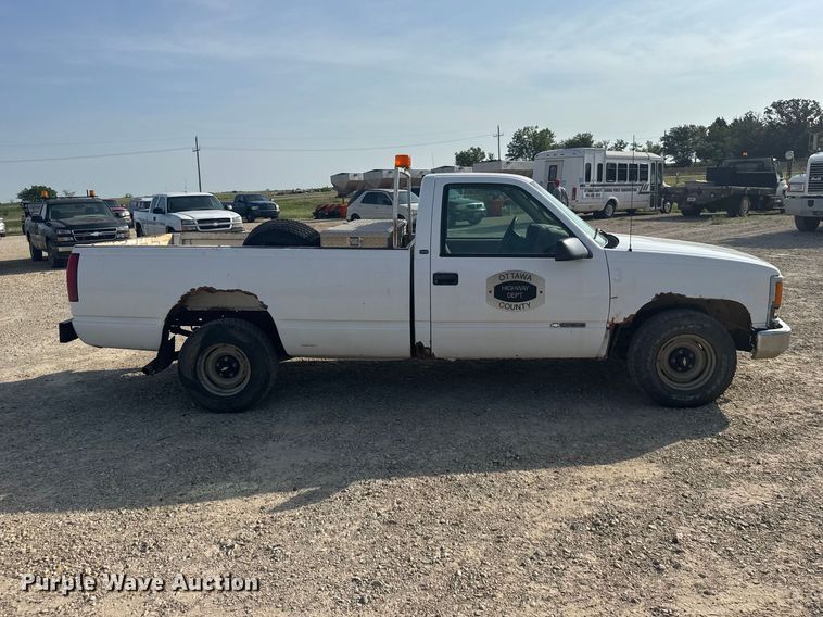 1997 Chevrolet C1500 Pickup Truck - photo 4