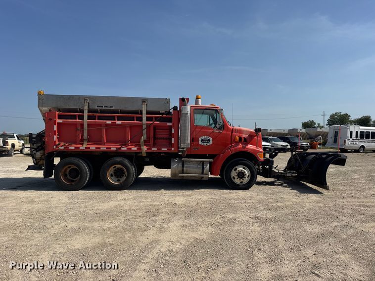2003 Sterling L7500 Series Dump Truck - photo 4
