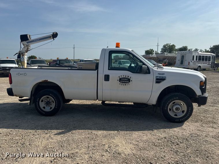 2008 Ford F250 Super Duty Pickup Truck - photo 4