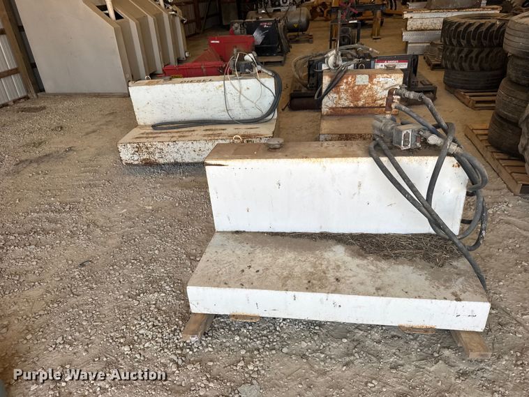 (3) Fuel Tanks - photo 2