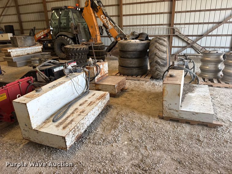 (3) Fuel Tanks - photo 3