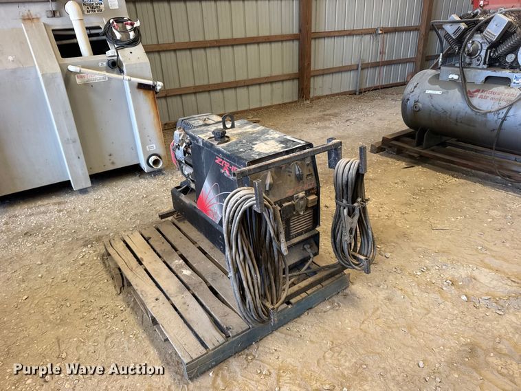 Red-D-Arc ZE-10 Welder/Generator - photo 3