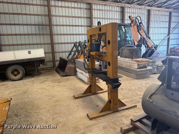 Hydraulic Press - photo 5