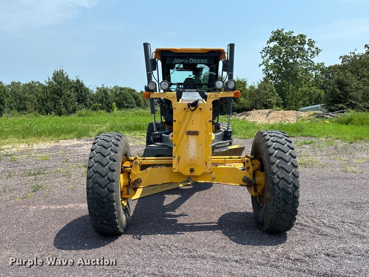 2006 John Deere 770D Motor Grader - photo 2