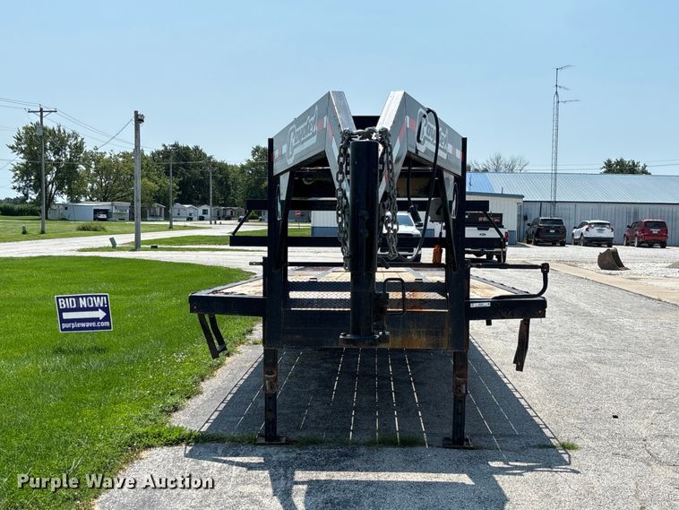 2019 Coyote GN29HYD Hydraulic Tail Equipment Trailer - photo 2