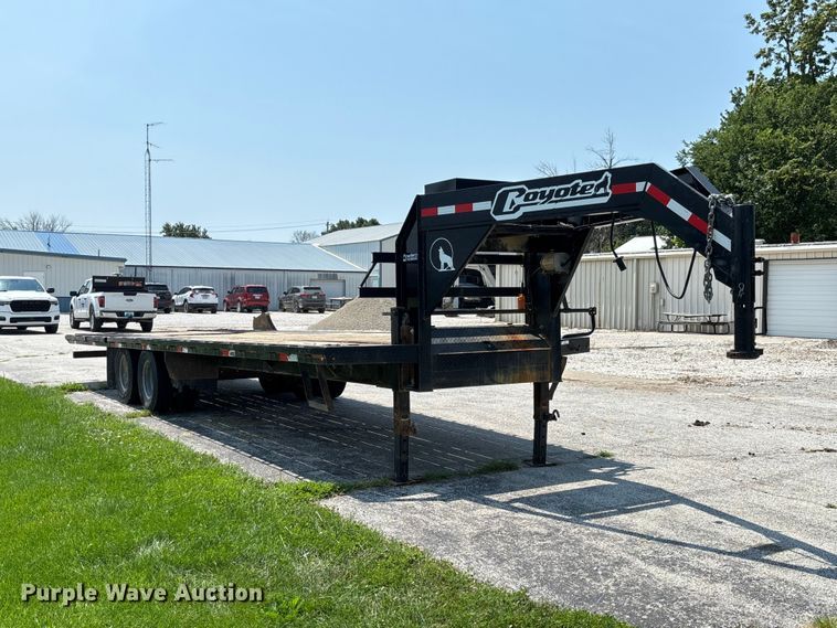 2019 Coyote GN29HYD Hydraulic Tail Equipment Trailer - photo 3