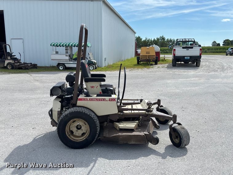 2021 Grasshopper 225K ZTR Lawn Mower - photo 4