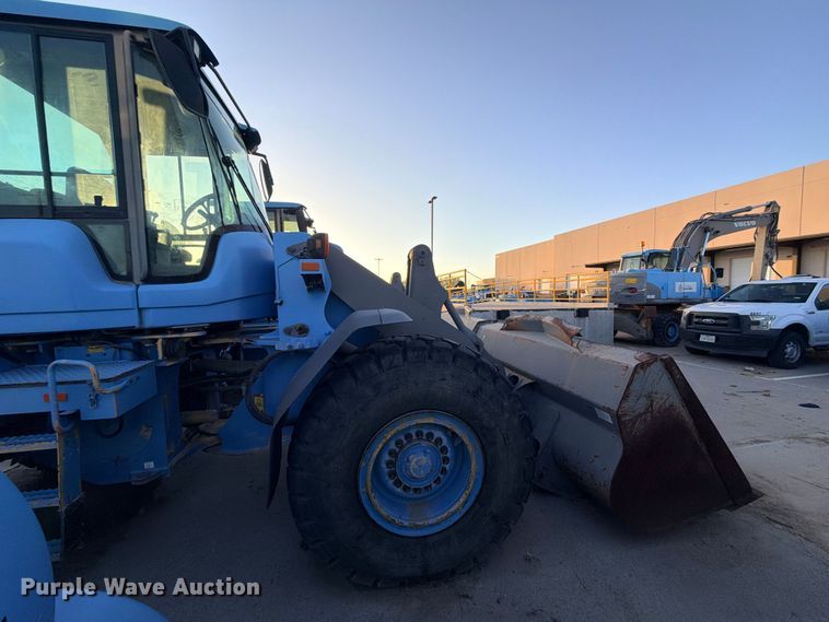 2008 Volvo L70F Wheel Loader - photo 4