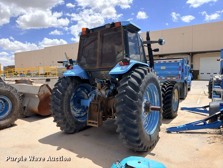 New Holland 8560 MFWD Tractor - photo 5