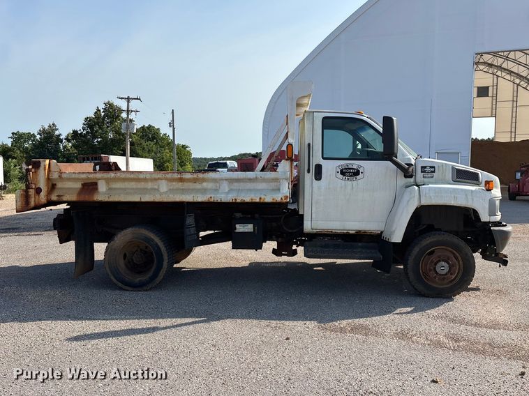 2008 Chevrolet C4500 Dump Truck - photo 4