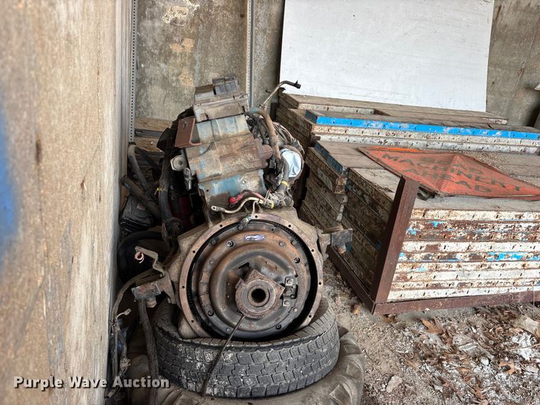 International DT466 Engine - photo 4
