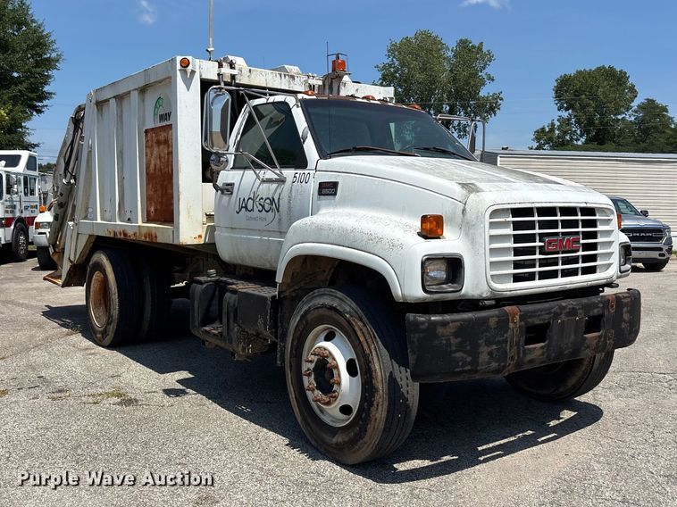 1999 GMC C7 Refuse Truck - photo 3