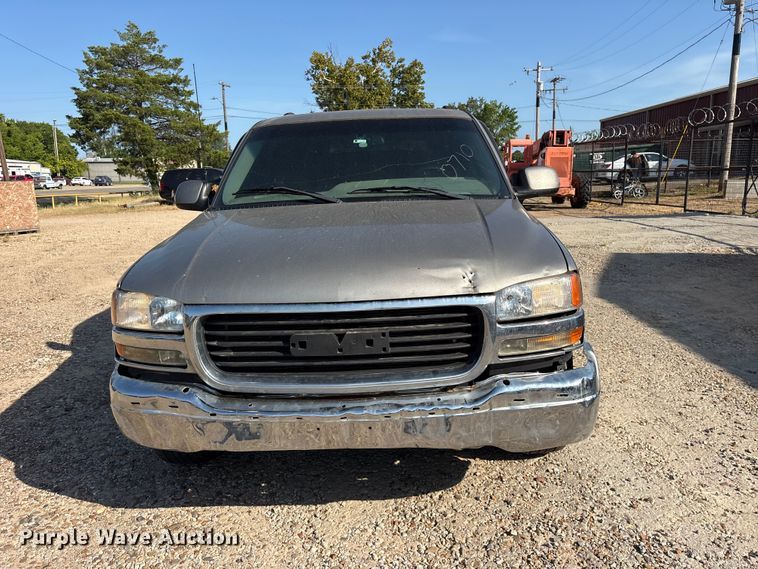 2000 GMC Yukon SUV - photo 2