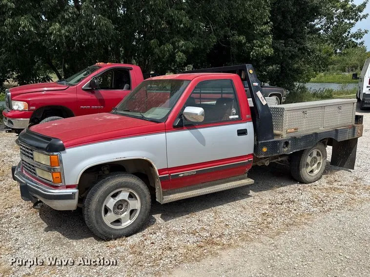 1993 Chevrolet C1500 Flatbed Pickup Truck