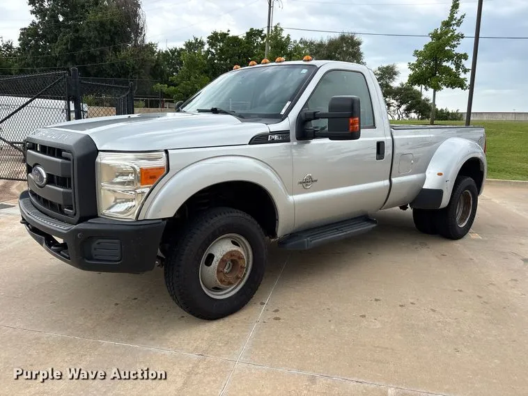 2016 Ford F350 Super Duty Pickup Truck
