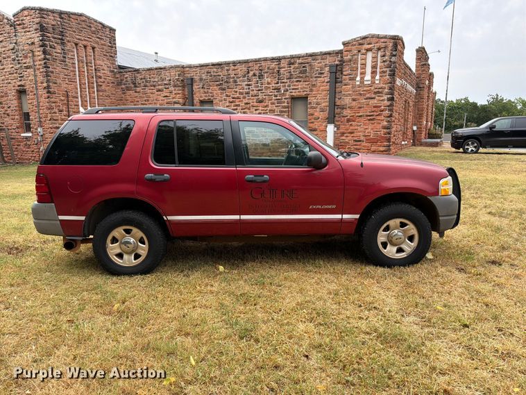 2002 Ford Explorer SUV - photo 4
