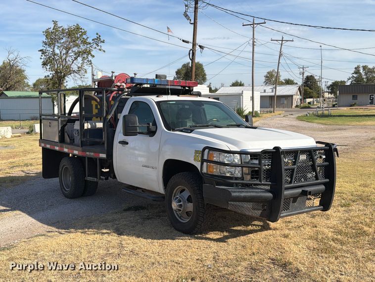 2008 Chevrolet Silverado 3500HD Flatbed Pickup Truck - photo 3