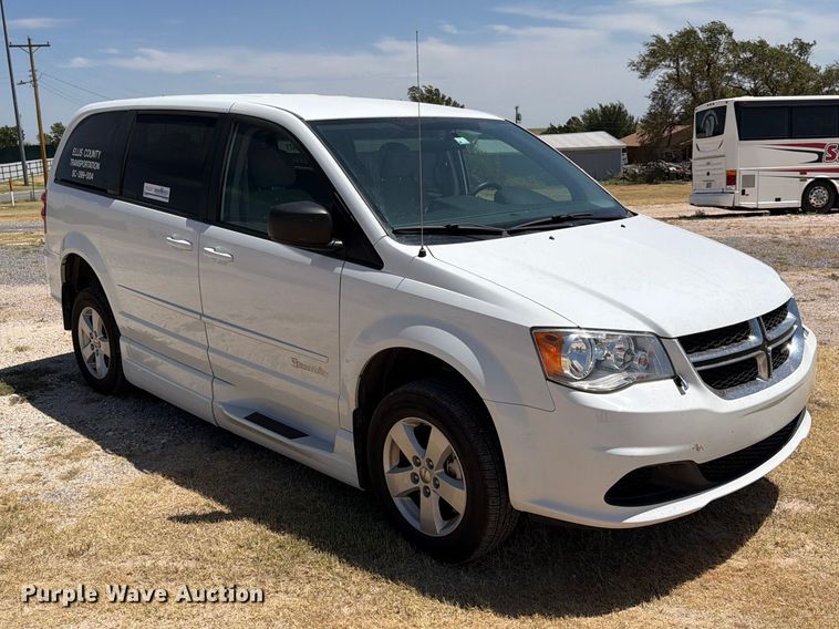 2015 Dodge Grand Caravan Van - photo 3