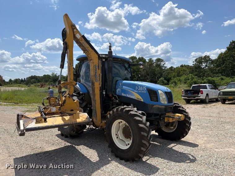2010 New Holland T6030 MFWD Tractor - photo 3