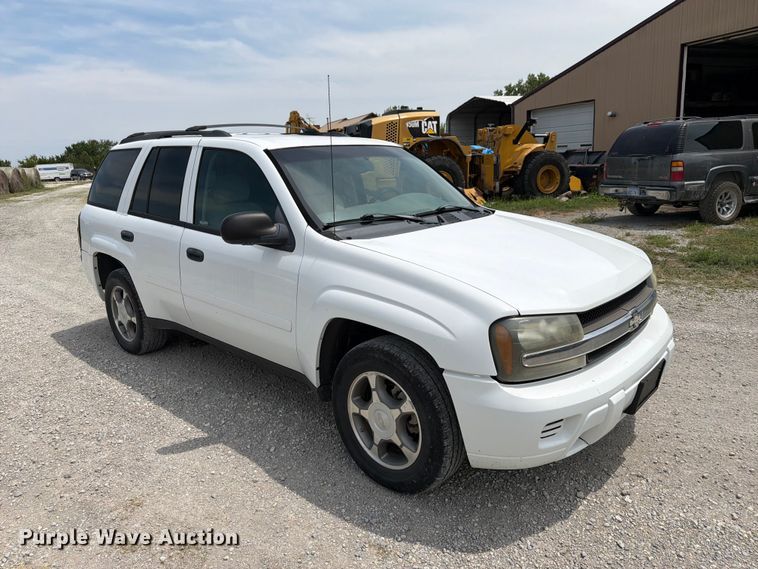 2008 Chevrolet Trailblazer SUV - photo 3