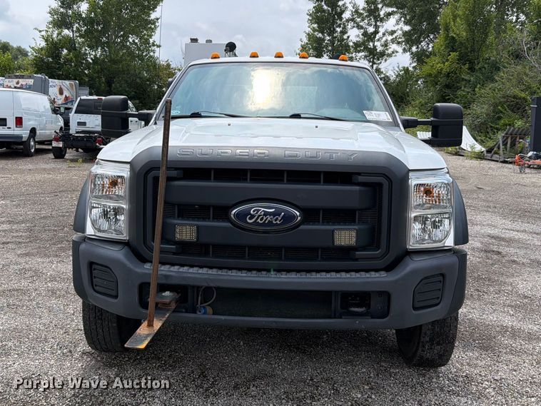 2012 Ford F550 Super Duty XL Crew Cab Service Truck - photo 2