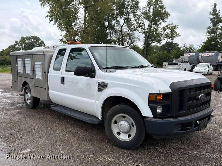2009 Ford F250 Super Duty XL Ext. Cab Animal Control Pickup Truck - photo 3