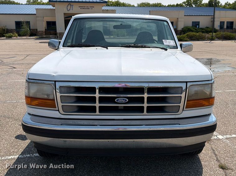 1995 Ford F150 XLT Pickup Truck - photo 2