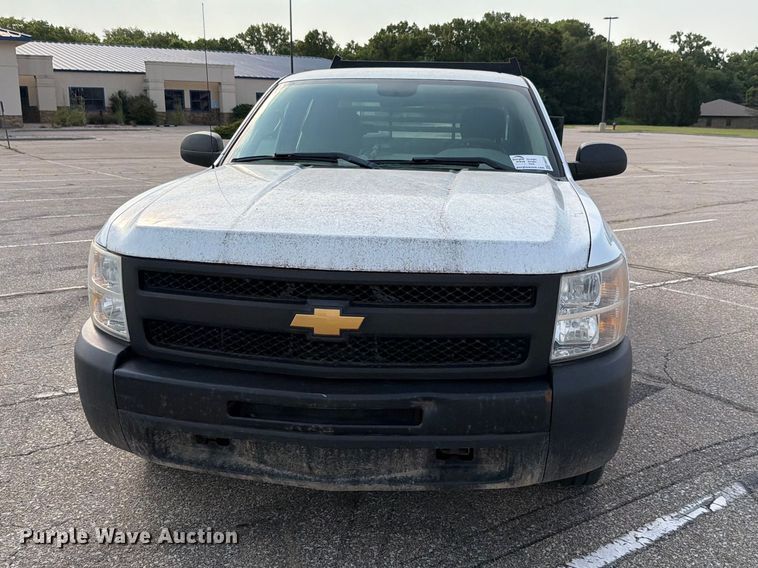 2013 Chevrolet Silverado 1500 Ext. Cab Flatbed Pickup Truck - photo 2