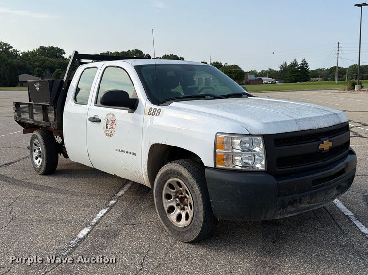 2013 Chevrolet Silverado 1500 Ext. Cab Flatbed Pickup Truck - photo 3