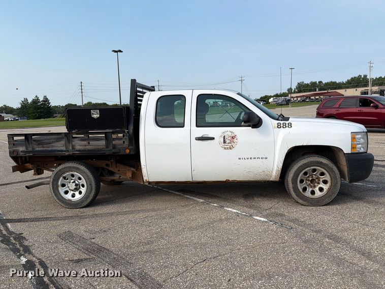 2013 Chevrolet Silverado 1500 Ext. Cab Flatbed Pickup Truck - photo 4