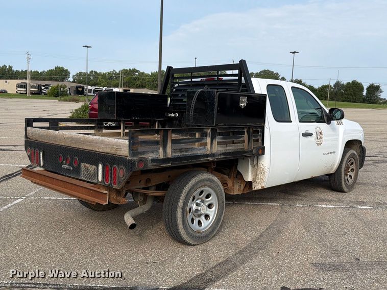 2013 Chevrolet Silverado 1500 Ext. Cab Flatbed Pickup Truck - photo 5