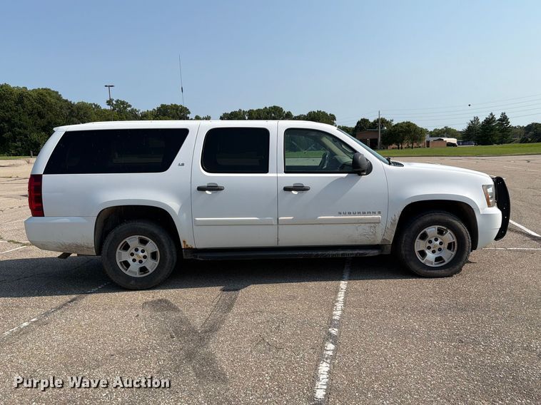 2007 Chevrolet Suburban 1500 LS SUV - photo 4